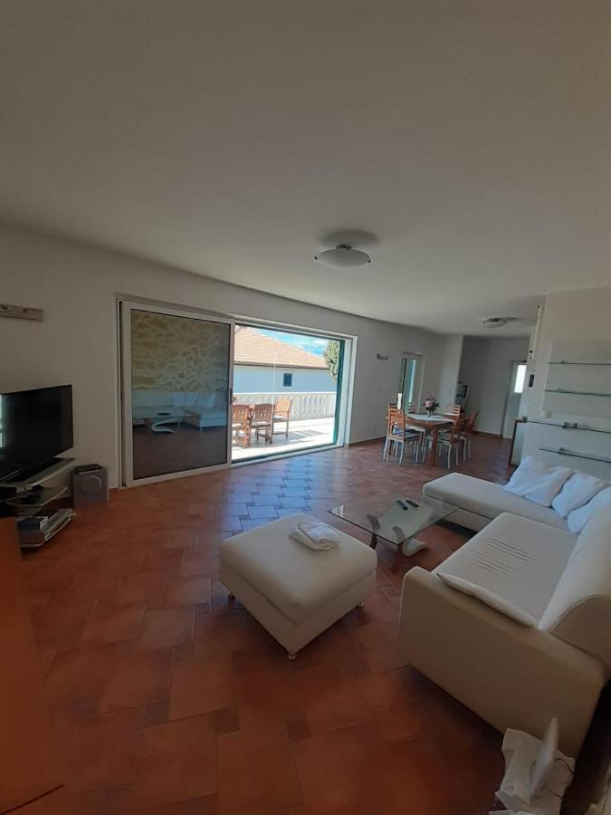 Apartments Ilicic Супетар Екстериор снимка