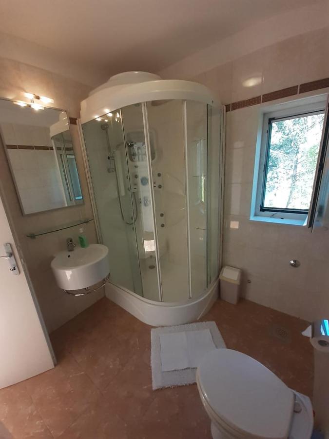Apartments Ilicic Супетар Екстериор снимка