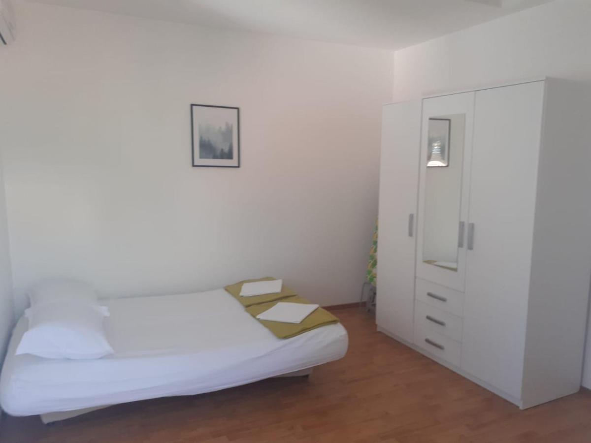 Apartments Ilicic Супетар Екстериор снимка