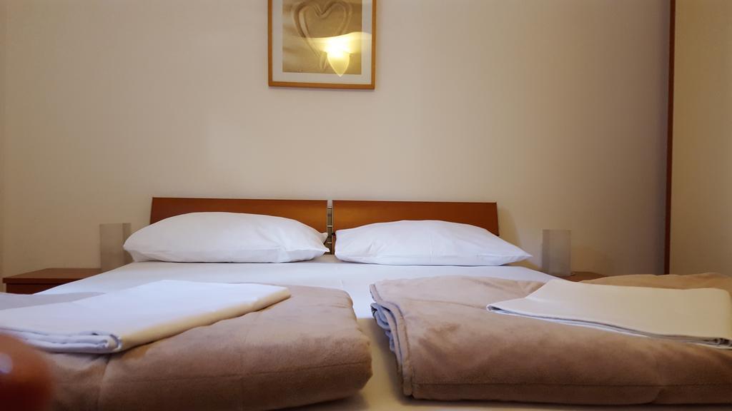 Apartments Ilicic Супетар Екстериор снимка