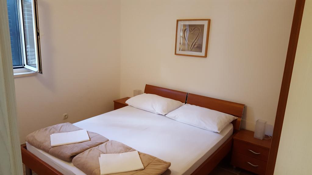 Apartments Ilicic Супетар Екстериор снимка